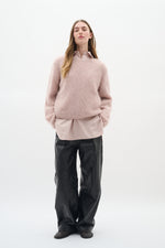 Pull Jetra- In Wear