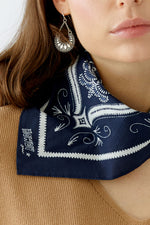 Foulard carré - OUI
