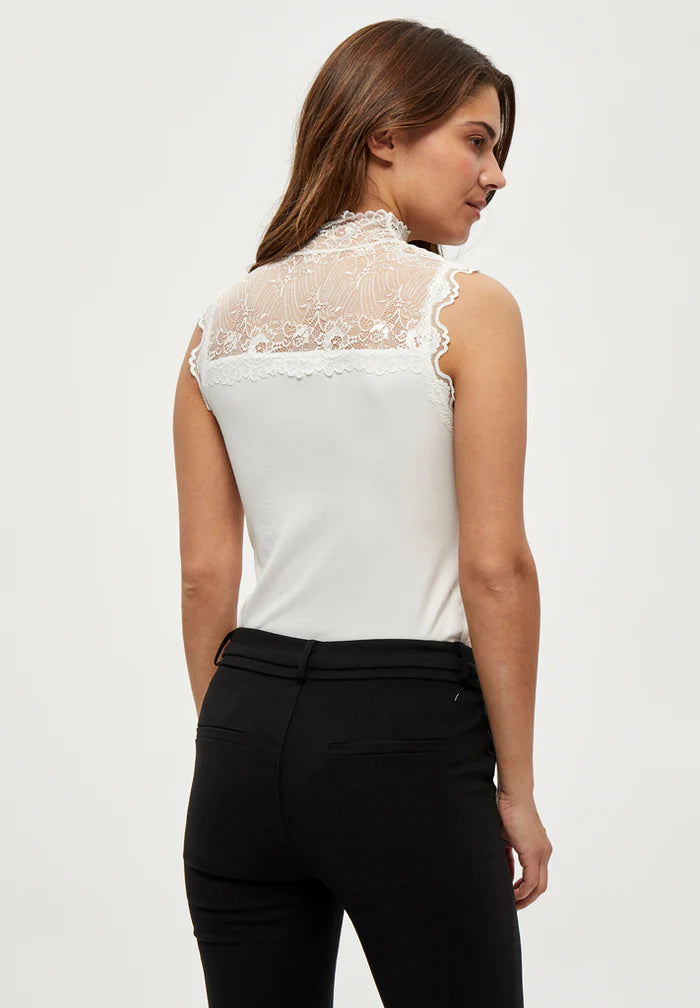 Pull dentelle - Minus
